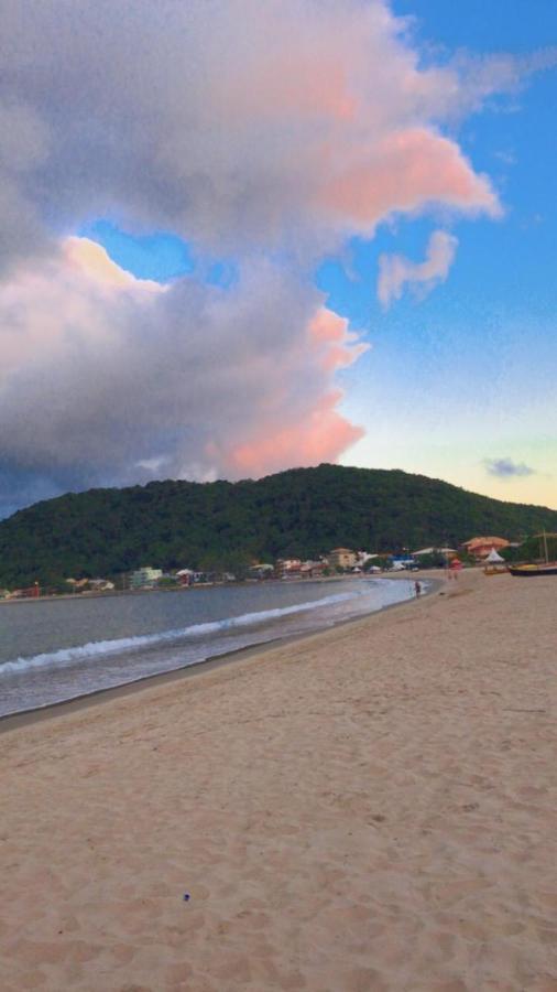 Casa Enseada Proximo Ao Mar E Comercios Com 2 Ar Split Сао Франсиско до Сул Екстериор снимка